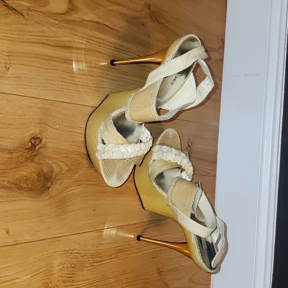 Sexy platform gold-heeled sandal